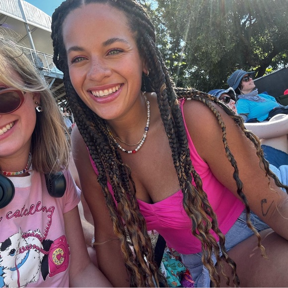 Meet your Posher, Lexi - Picture 3 of 4